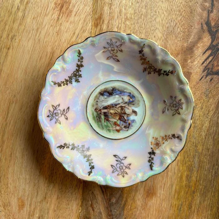 Порцелан - чаши и каничка Крон