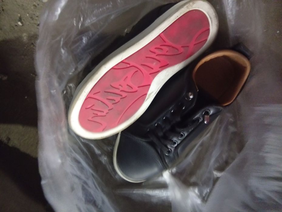 Продам лабутеный