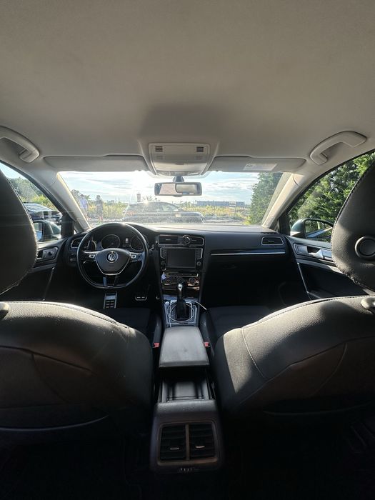 Volkswagen Golf 7 / DSG / Distronic / Masaj