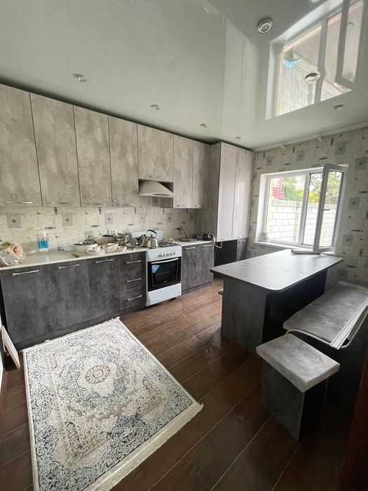 Продам 2 дома на 1 участке