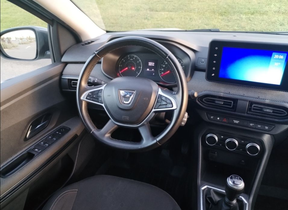 Dacia Jogger 2022 TCe Navi Cam Climatronic 7 LOCURI "Extreme Edition"