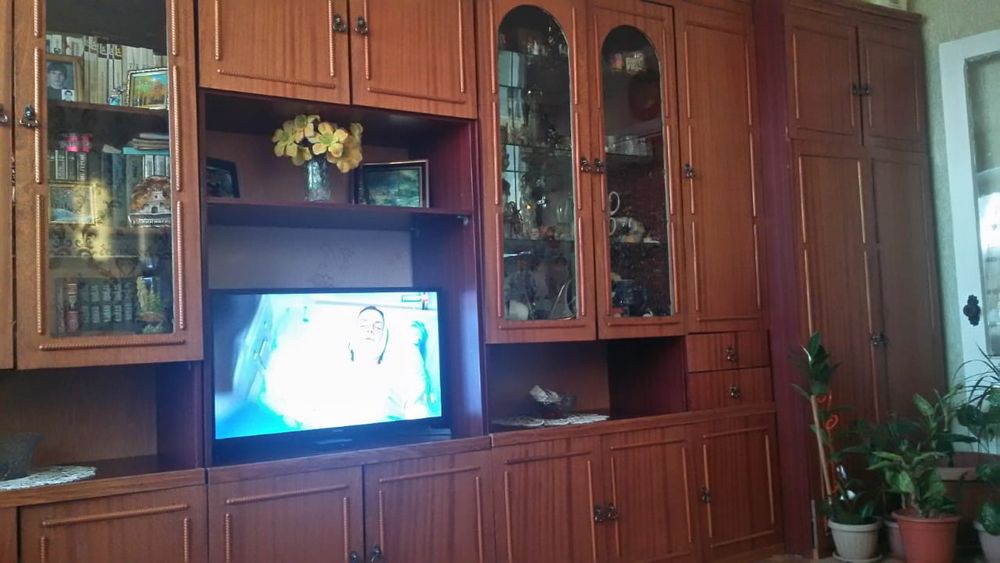 Продам стенку б/у