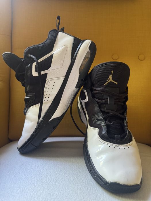 Jordan Stay Loyal 3 Black White, cod oficial FB1396-070.