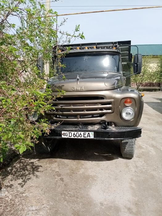 Зил 130 сотилади