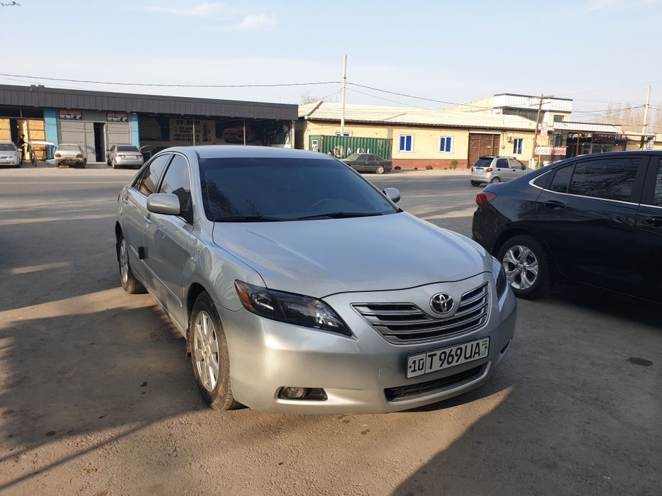 Camry sotiladi 40