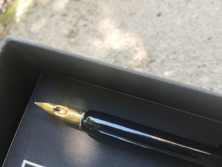 Комплект с фонтанна писалка и мастило посветена на Хайнрих фон Клайст