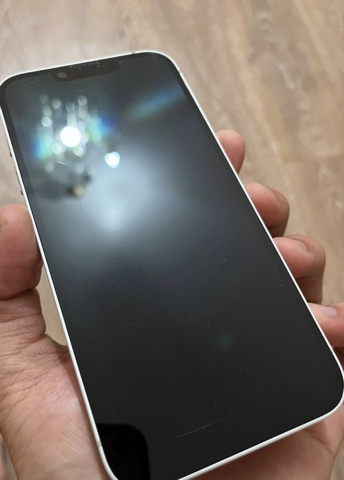 Iphone 16e, АКБ-100%