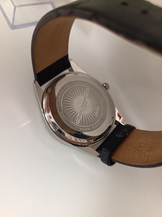 Vând ceas French Conection  calendograf