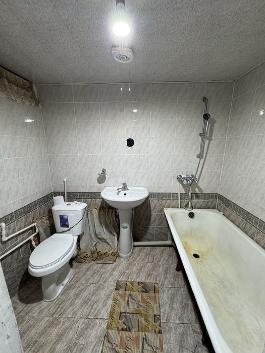 3-хонали квартира сотилади. Продаются 3-комнатная квартира