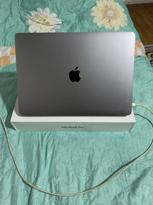 MacBook Pro Intel i5 13-inch 2020 8gb 256gb