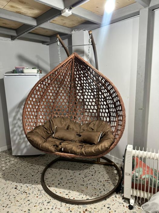 Кресло-качеля коричневое