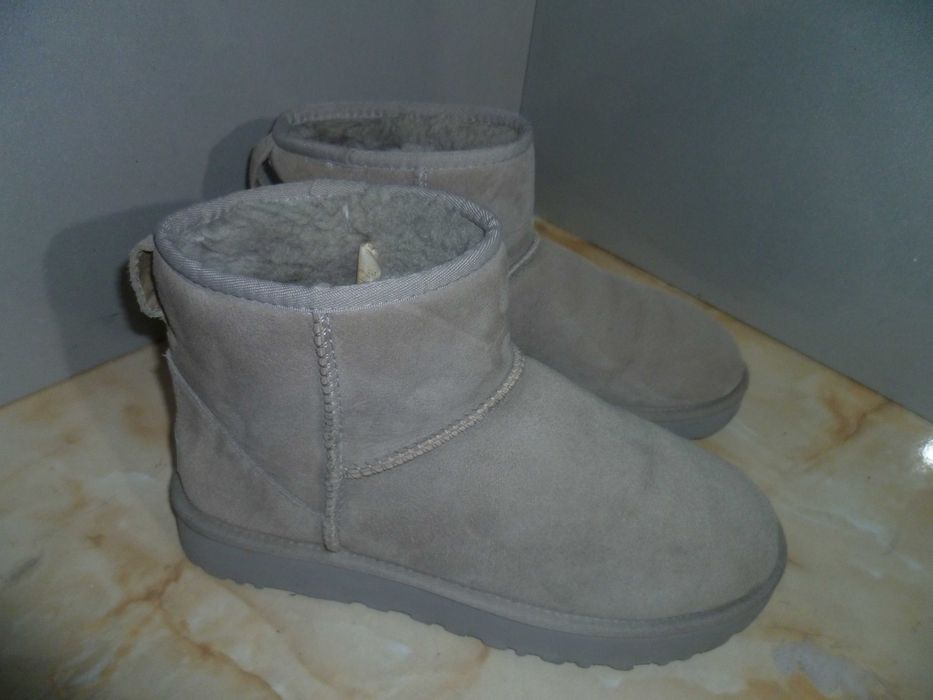 UGG оригинални ботуши №40
