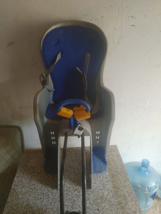 Продам детское велокресло