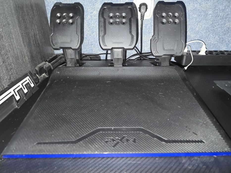 Игровой руль PHN V99