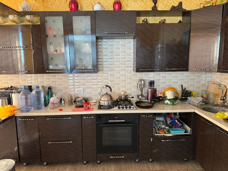 Продам кухонный стенку