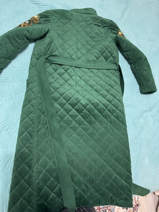 Шапан сатылады. Тапсырыспен тігілген.