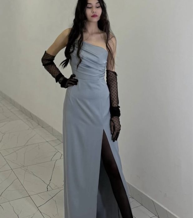 Продам платья новые