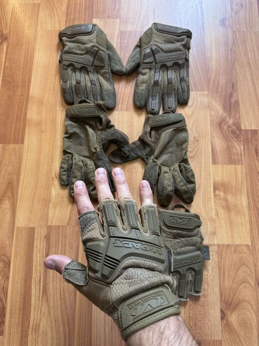 Manusi Tactice Noi Si Second Hand