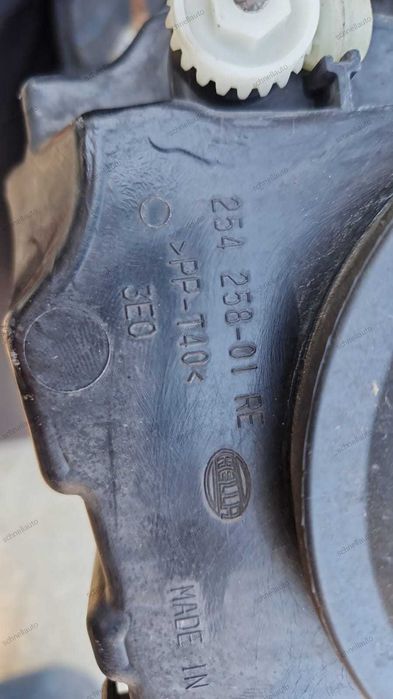 Far dreapta VW Golf 6 cod 254 258-01 RE