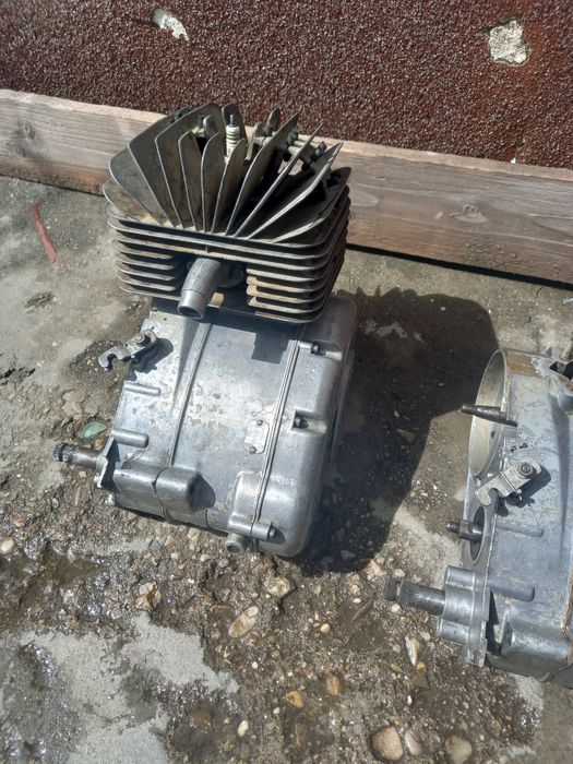 Motoare mobra hoinar