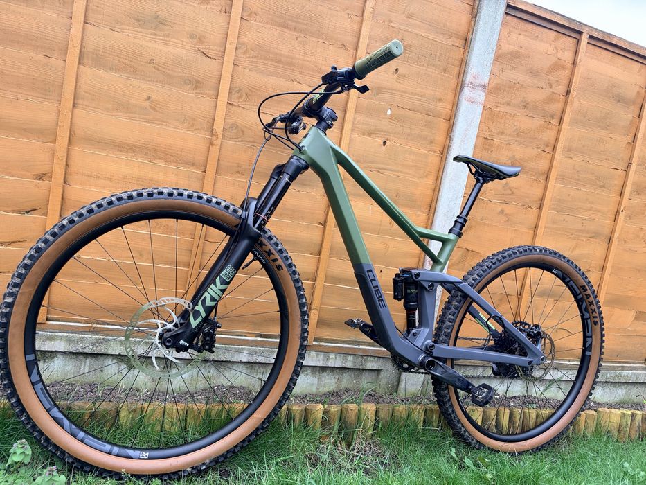 Bicicleta cube stereo race