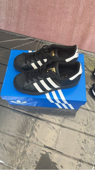 Adidasi dama marimea 35,5 diferite modele