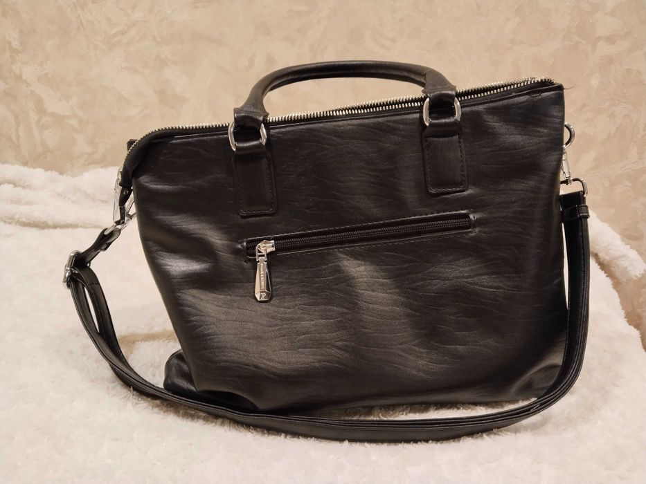 Продам сумку  Бренд  Polina  Eiterou