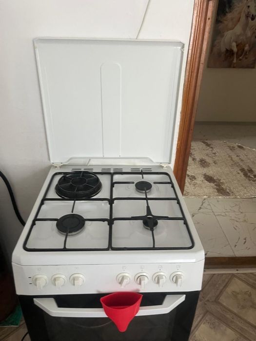 Продам Газ плиту
