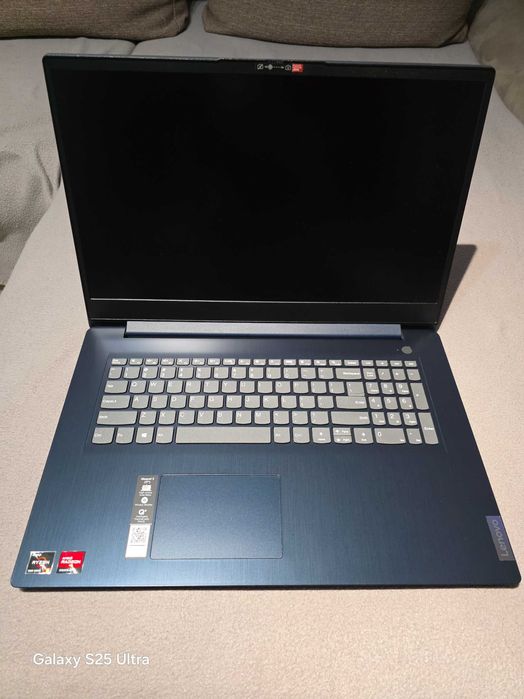 Lenovo ideapad 3 17ALC6, 17,3", AMD RYZEN 5 5500U,8 gb,512 gb,ca nou