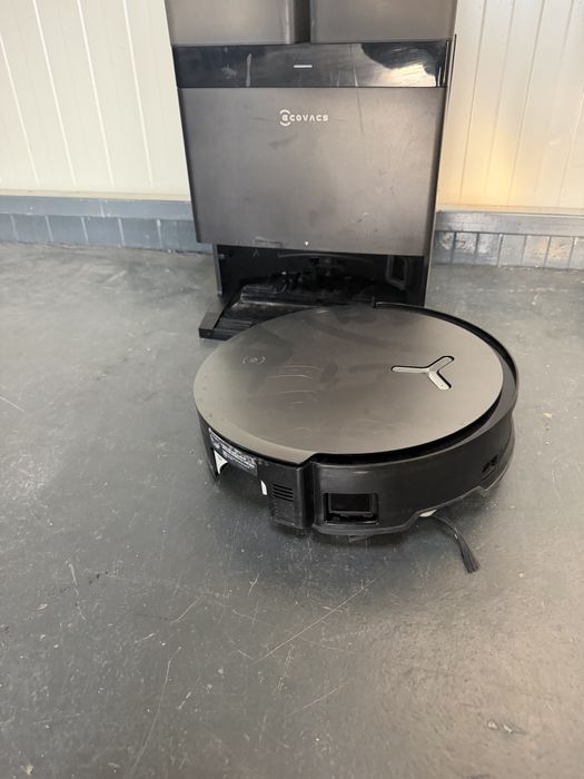 Aspirator robot Ecovacs Deebot X8