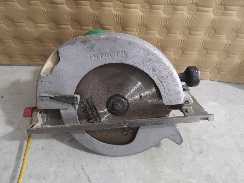 Ръчен циркуляр - Hitachi 1670W \ 110V