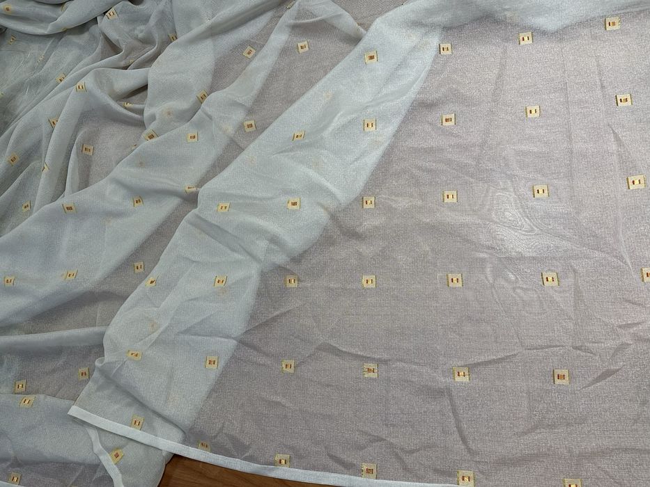 Vand 2 perdele cusute, cu rejansa