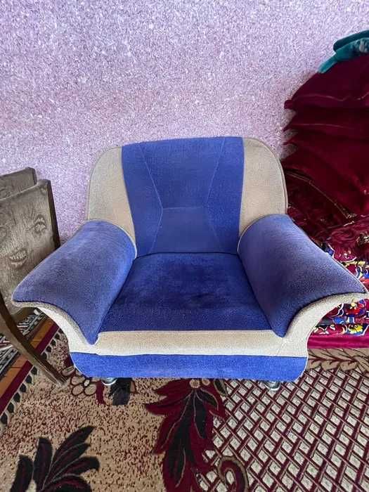 1 та диван билан 2 та кресло