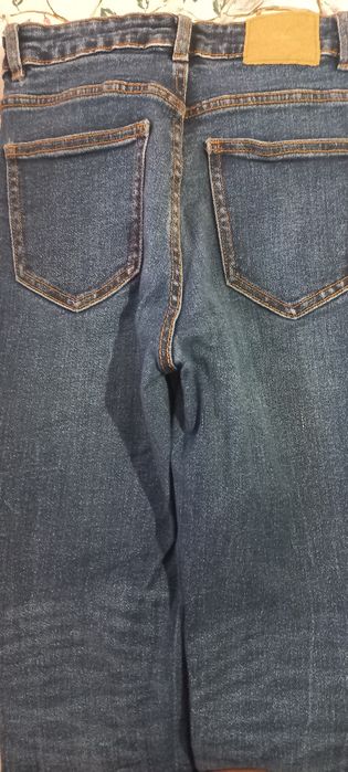 Дънки ZARA тъмно сини,нови