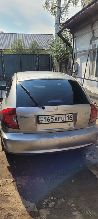 Продам авто кия рио 2004г