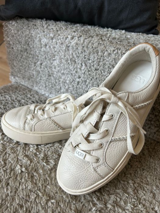 Дамски кецове UGG