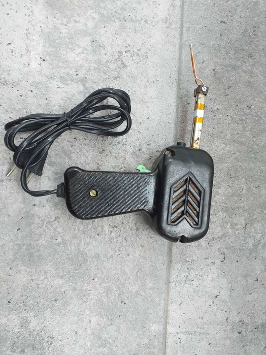 Pistol de lipit ROMANESC si unul PHILIPS.Pret la pachet.