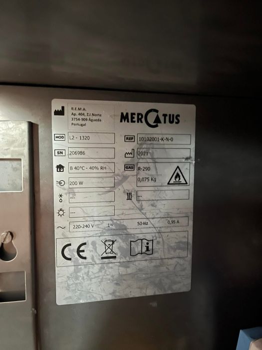 Masa rece MERCATUS  î 87 x Lu. 132 x A 70  1550€
