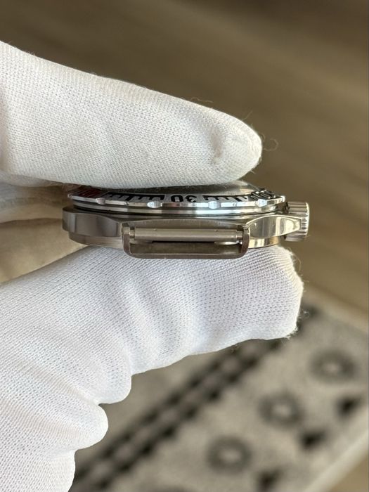 Часовник Восток Уши на Капака НВЧ-20 Руски СССР Съветски