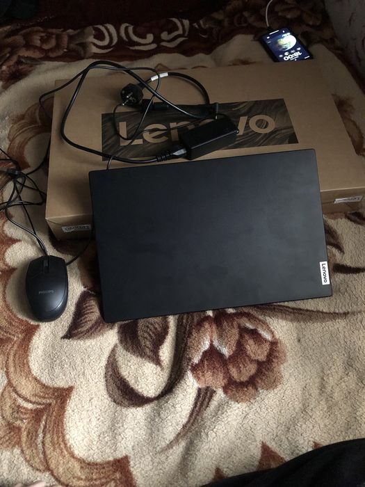 Ноутбук Lenovo v15 g2