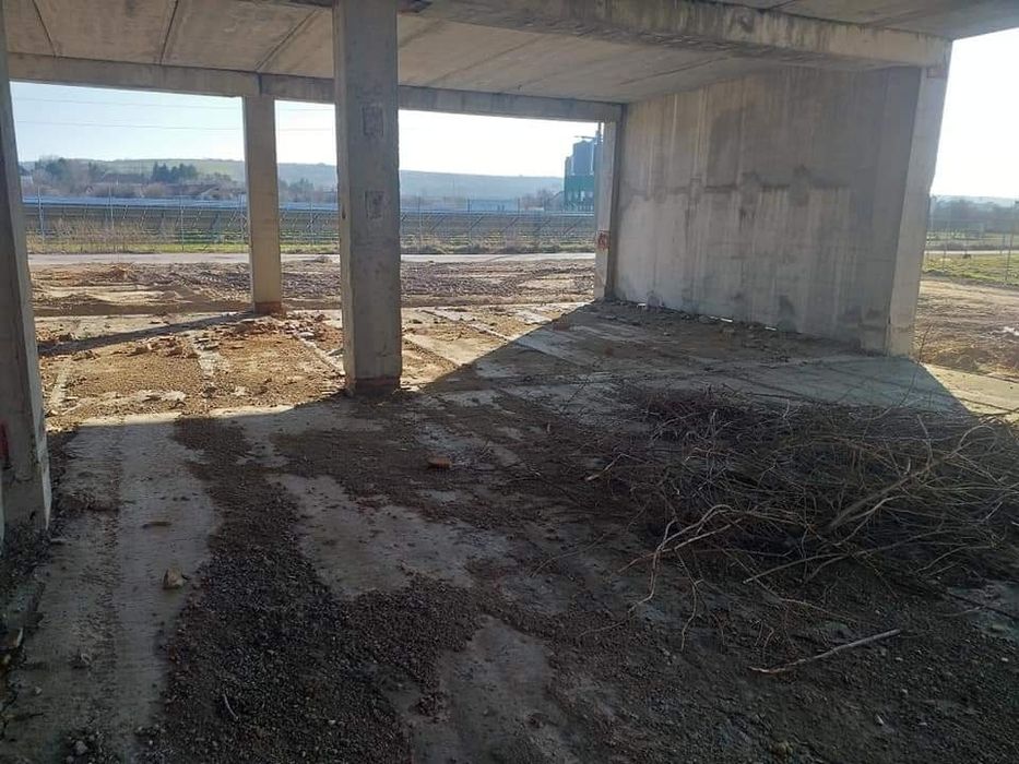 Продава се Промишлена сграда в Силистра, Север - 3000 кв.м за 49 €/кв.м - Снимка #7