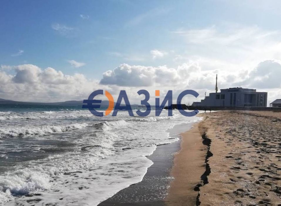 Продава се Двустаен апартамент в Бургас, Център - 63 кв.м за 1400 €/кв.м - Снимка #7