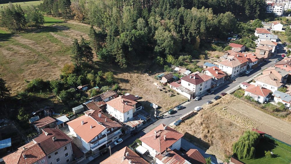 Продава се Парцел в Разлог - 900 кв.м за 77 €/кв.м - Снимка #3