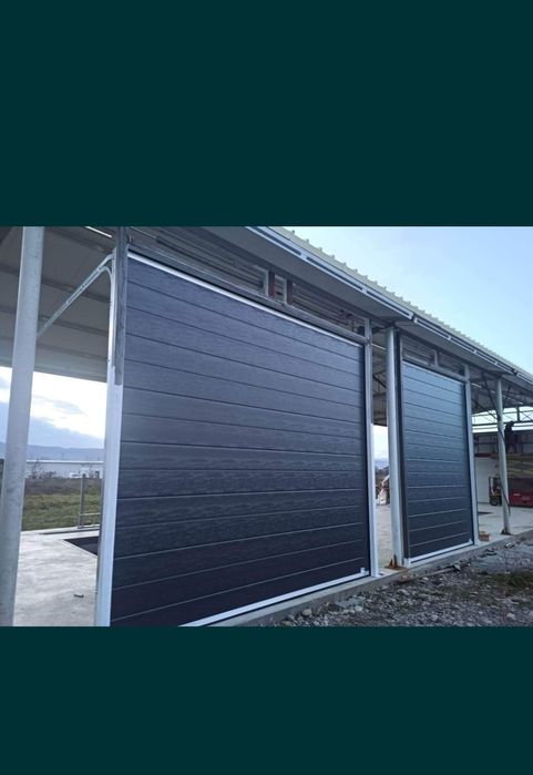 Usa secțională Industriala care rezistă! La timp, la treabă, la glume