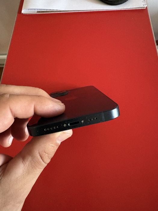 Vand iphone 13 , 128 gb , liber de retea , stare buna de functionare,