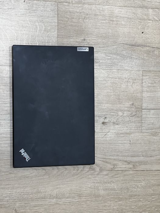 Продавам лаптоп Lenovo ThinkPad T14s Gen 2
