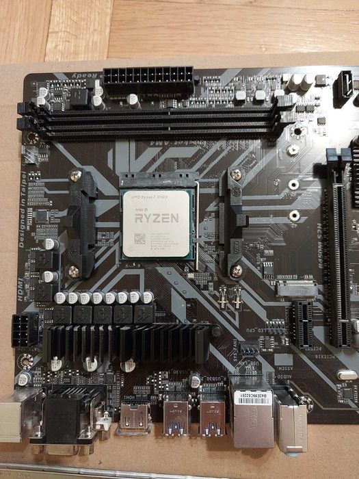AMD Ryzen 7 3700X + Gigabyte B450M S2H