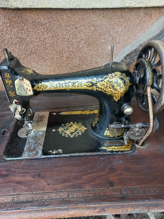 Masini de Cusut Singer & CO Vintage