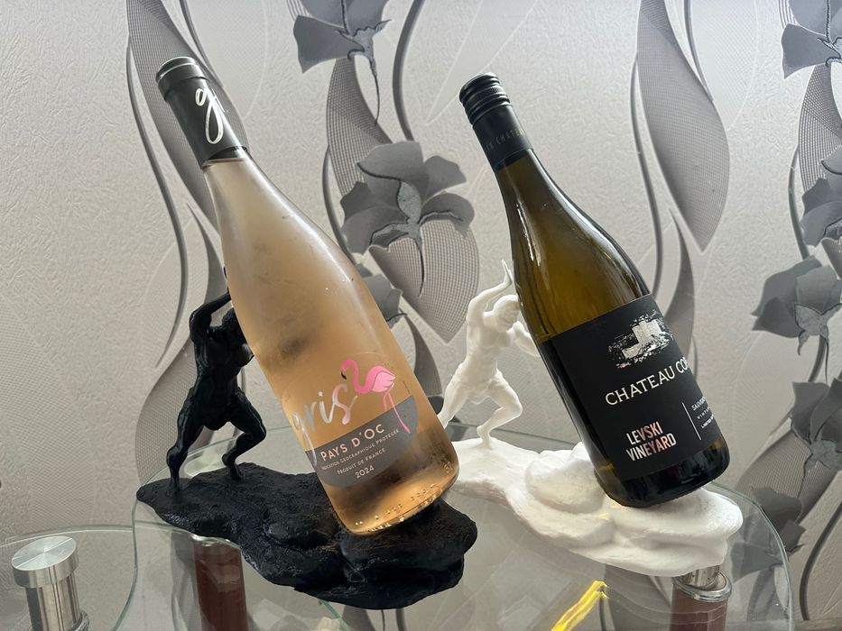 Луксозна поставка стойка за вино и уиски "Сизиф" - Уникален подарък за мъж жена колега приятел статуетка фигура декорация митология арт изкуство