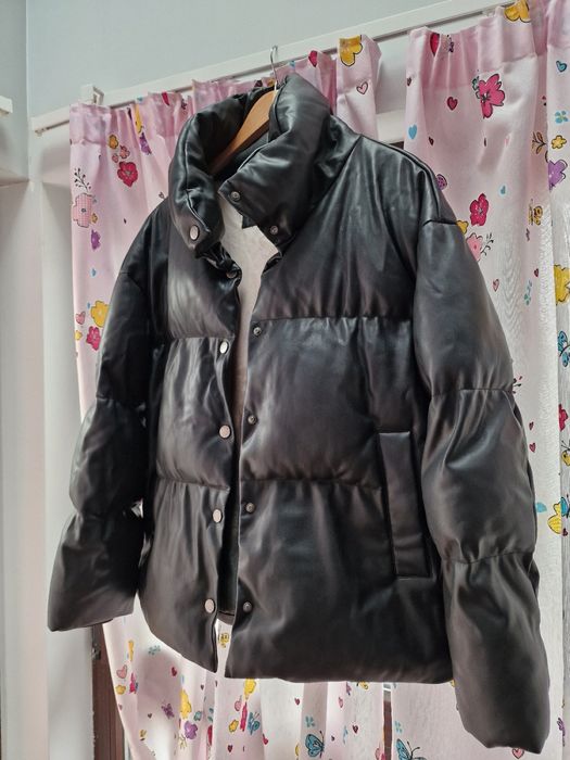 Ново Дамско яке Guess